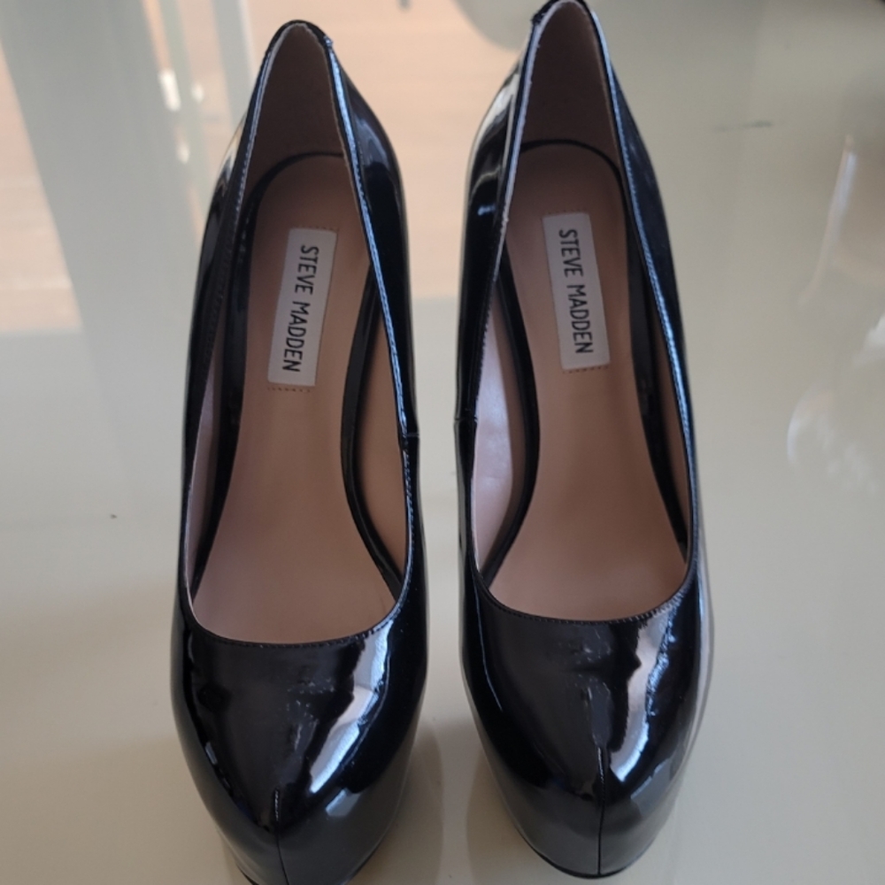 STEVE MADDEN